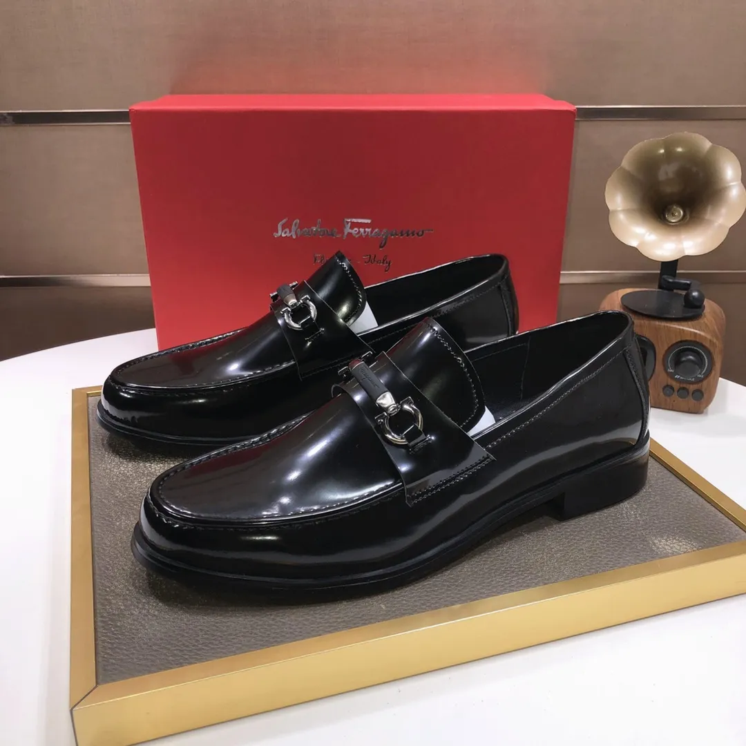 Men's shoes💰480💰[Ferragamo/Ferragamo] The latest model in the counter. Original imported high-quality cowhide with open sides + imported sheepskin lining + original luxury metal buckle + original combination outsole. Comparison without pressure. 38--45 (45 is custom-made and cannot be returned or exchanged)